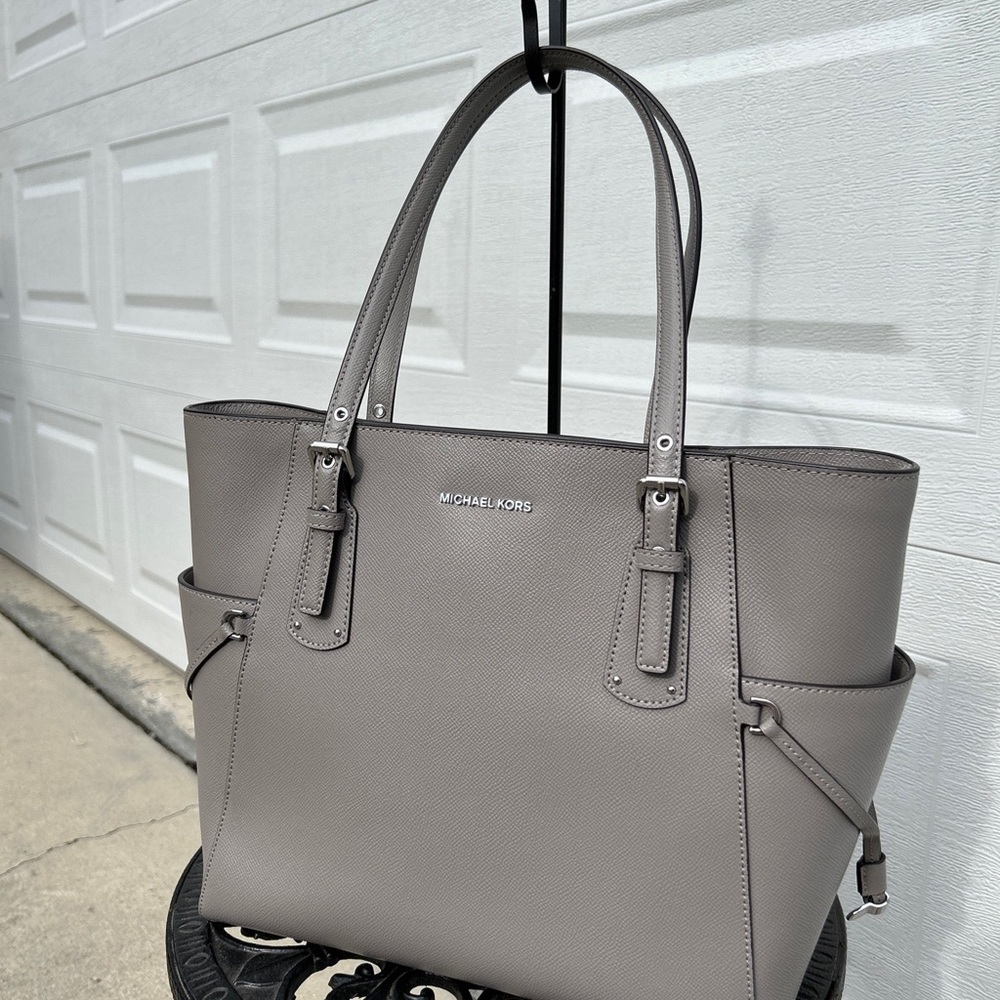 Michael Kors Voyager East West Tote Gray